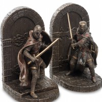 Подставка для книг "Рыцари-крестоносцы"