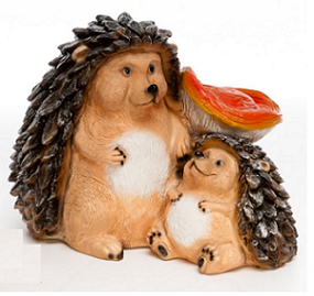 Декоративная садовая фигурка "Ежики с грибом"