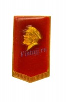 Значок "В.И. Ленин в кепке" №3