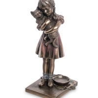 Статуэтка "Девочка с милым котенком"