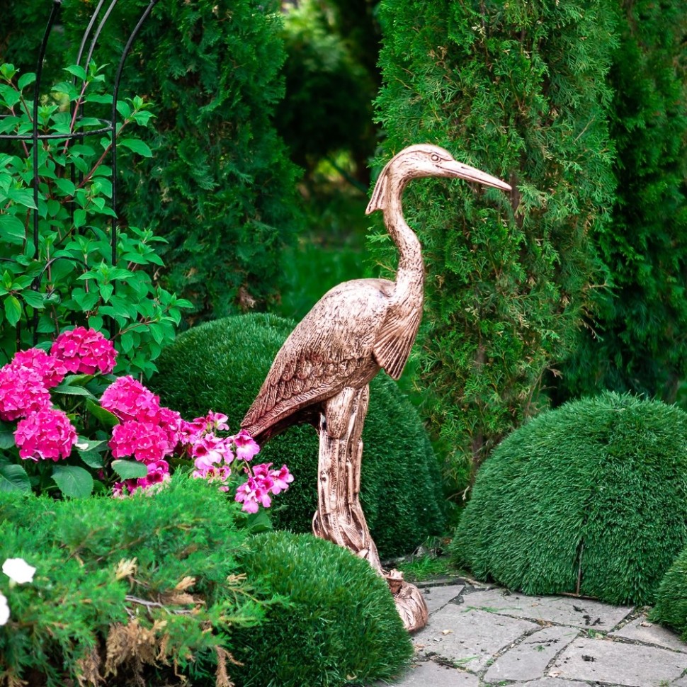 Декоративная скульптура "Цапелька"     