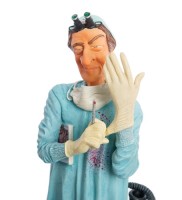 Статуэтка "Врач скорой помощи" 