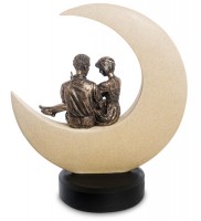 Статуэтка "Влюбленные на луне"      