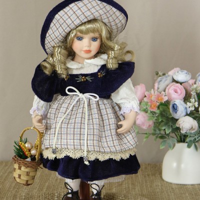 Кукла фарфоровая 12' на подставке
