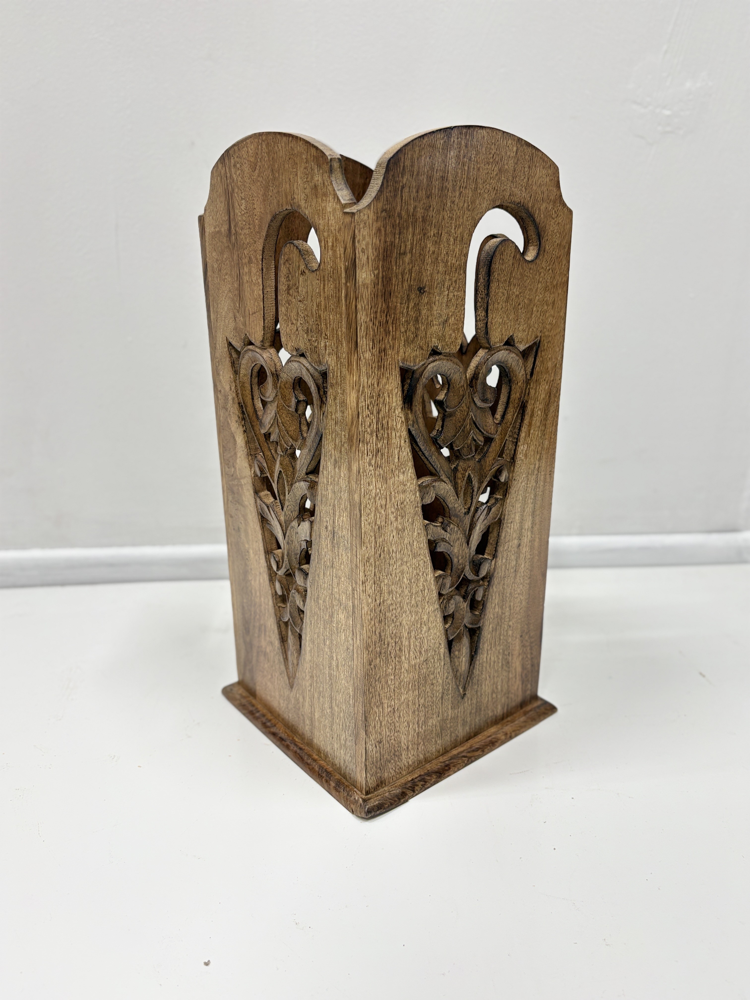 Подставка под зонты резная, дерево манго, 20×20×43 см