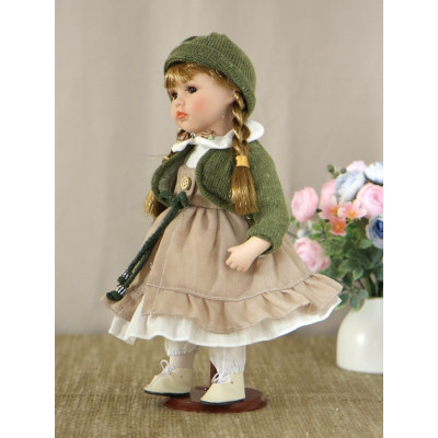 Кукла фарфоровая 12' на подставке