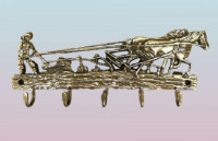 Настенная вешалка "Пахарь"