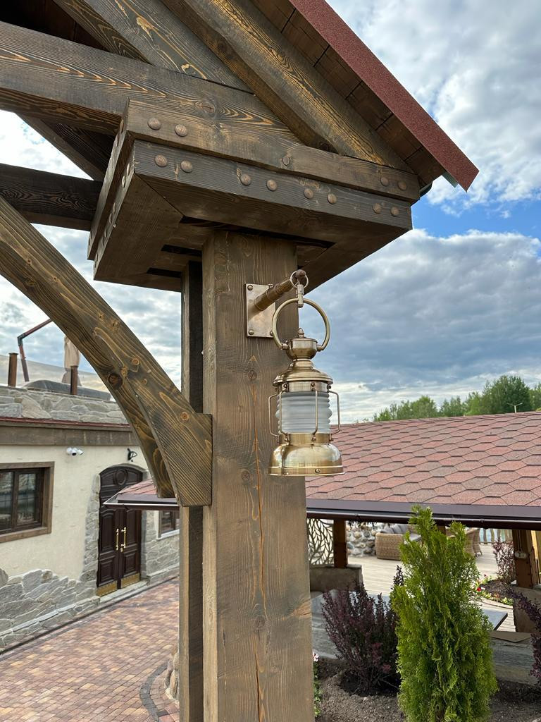 Настенный уличный светильник