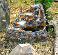 Декоративный фонтан для сада "Красный камень"            