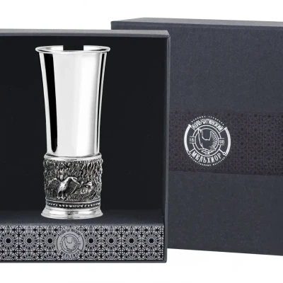 Рюмка "Утка" посеребренная полированная с чернением Рюмка "Утка" посеребренная полированная с чернением