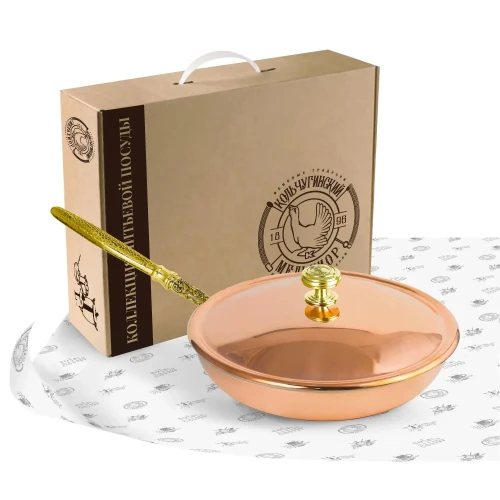 Сковорода средняя медная с лужением с медной крышкой "КМ" с резной ручкой Сковорода средняя медная с лужением с медной крышкой "КМ" с резной ручкой