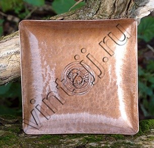 Тарелка декоративная "Зверь с процветшим хвостом"