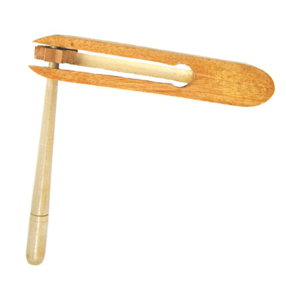 Трещотка, дерево 17см