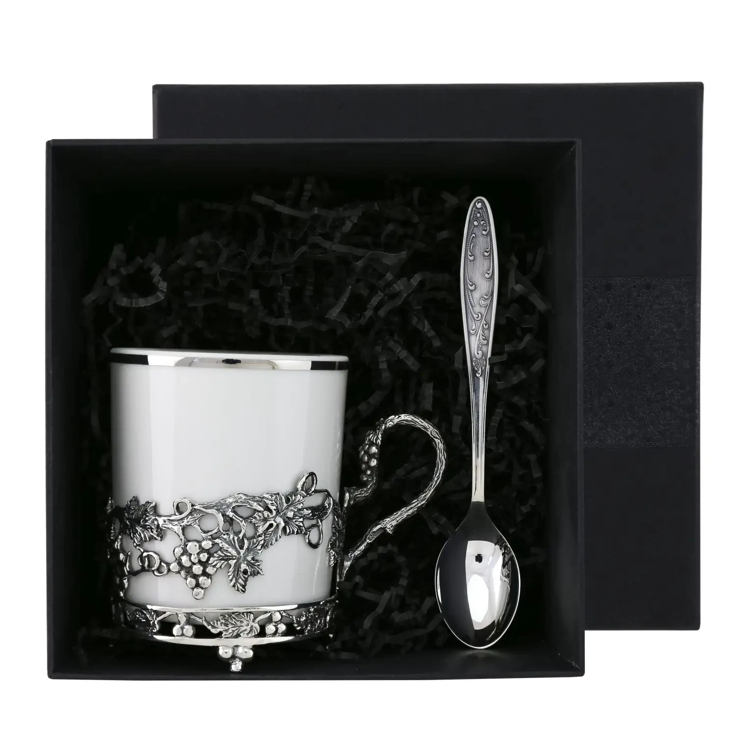 Набор чашка чайная  "Винoград" посеребренная с чернением 2 предмета