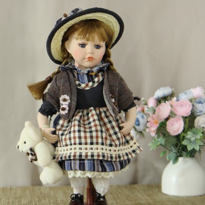 Кукла фарфоровая 12' на подставке