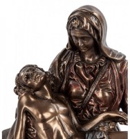 Статуэтка "Скорбящая Божья Матерь"