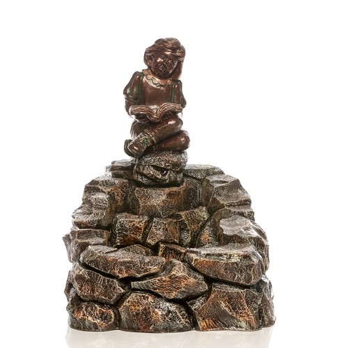 Декоративный фонтан для сада "Девчушка с книжкой"            