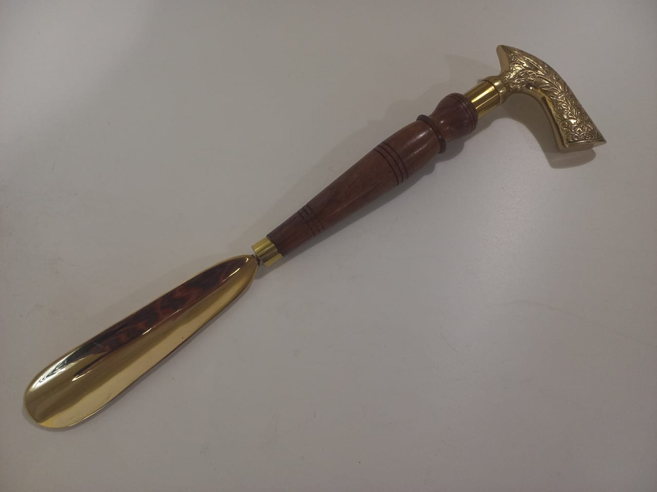 Рожок для обуви с деревянной ручкой