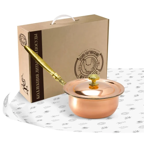 Сотейник медный с лужением с крышкой "КМ" с резной ручкой Сотейник медный с лужением с крышкой "КМ" с резной ручкой