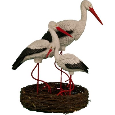 Декоративная садовая фигурка "Семья аистов в гнезде"