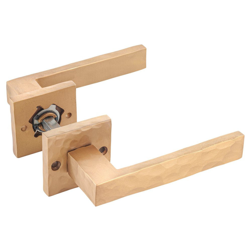 Ручка дверная на квадратной розетке