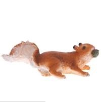 Декоративная садовая фигурка-кормушка "Белочка несет желудь"               