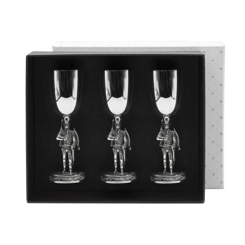 Набор рюмок "Гусар с трубкой" посеребренный полированный с чернением